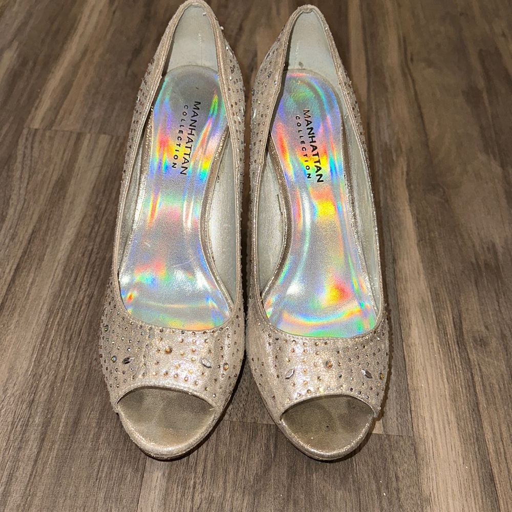 Manhattan Collection Heels - Picture 2 of 5